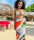 Dating Woman Madagascar to Majunga : Viviane, 29 years
